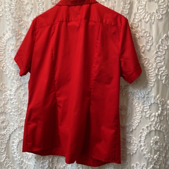 Doc & Amelia red button down top w/front pocket size XL - Picture 7 of 8
